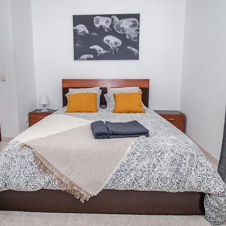 Charming Private Rooms In An Apartment A2 Penha - Фару Экстерьер фото