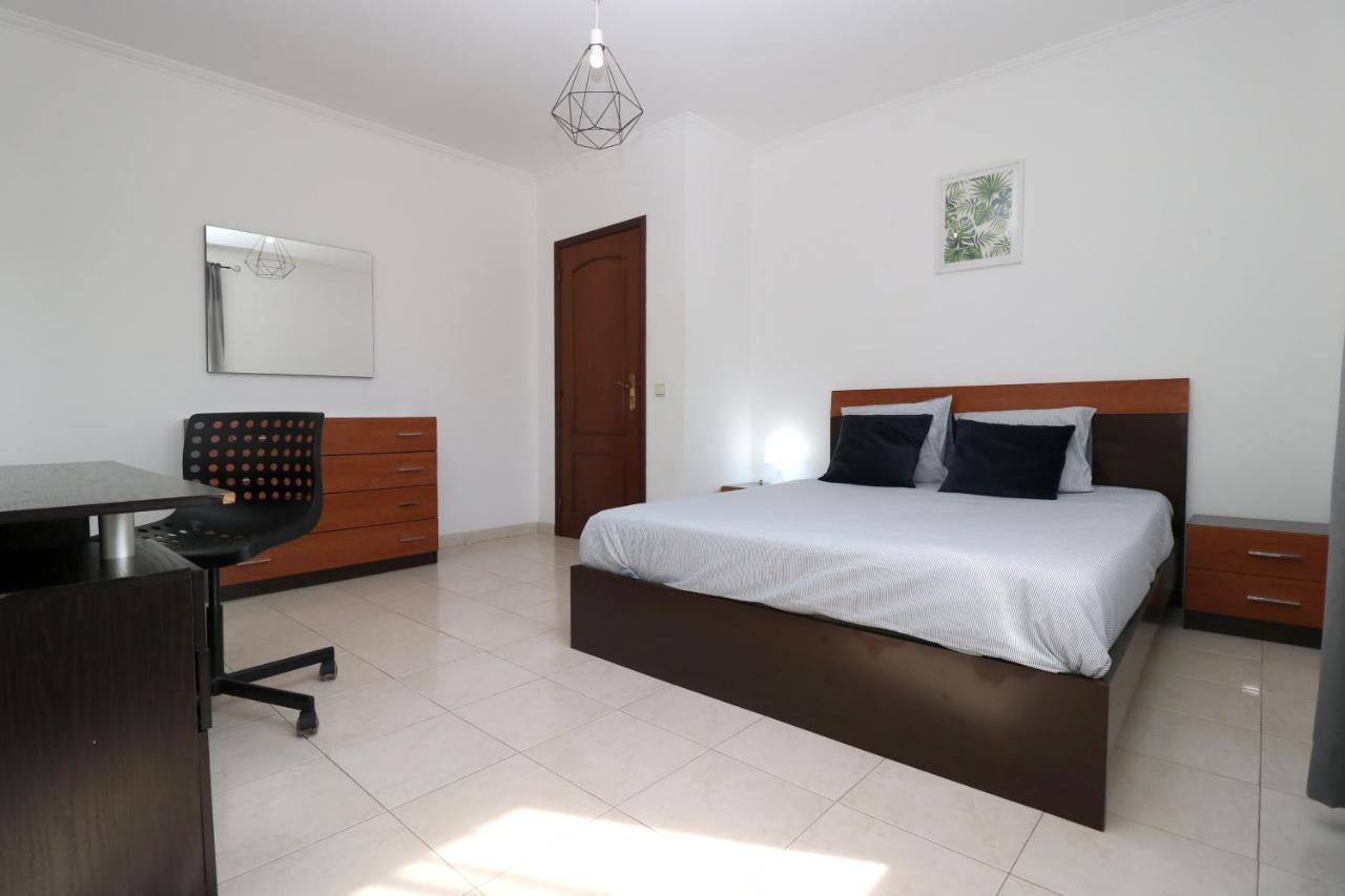 Charming Private Rooms In An Apartment A2 Penha - Фару Экстерьер фото