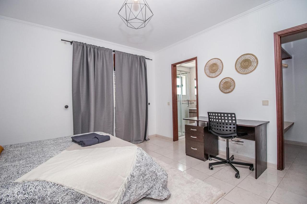 Charming Private Rooms In An Apartment A2 Penha - Фару Экстерьер фото